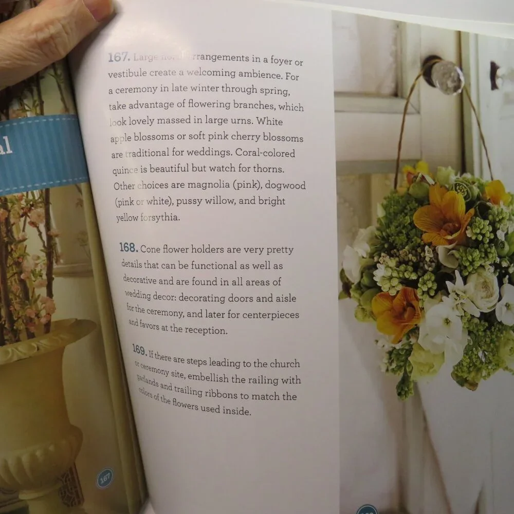 Beautiful Wedding Flowers VICTORIA hardback book